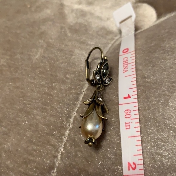 Sweet Romance crystal and pearl teardrop earrings - Picture 7 of 8